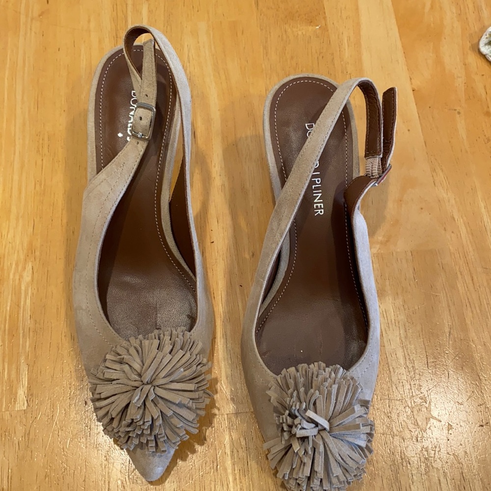 Cream suede Donald J Pliner kitten heels